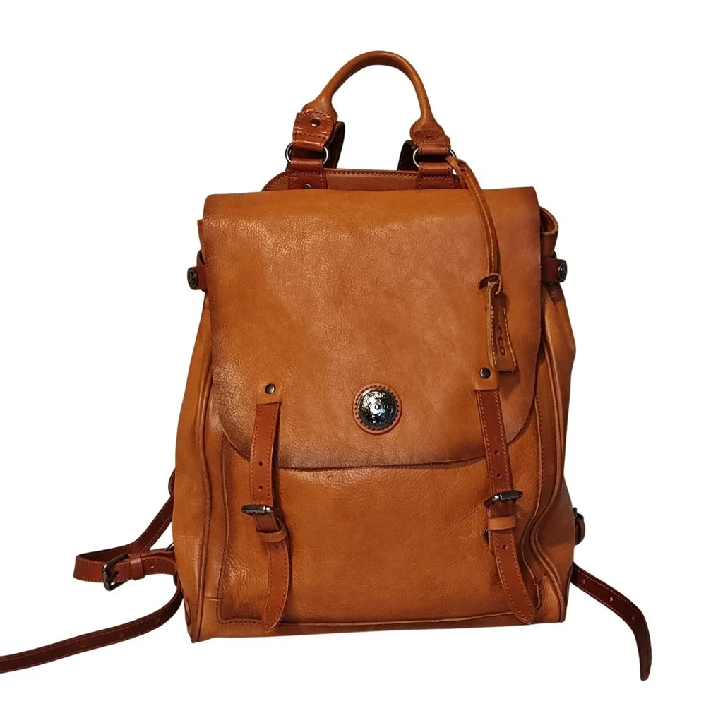 Old Trend Lawnwood Leather Backpack Large Ginger Tan Modern Vintage Rucksack
